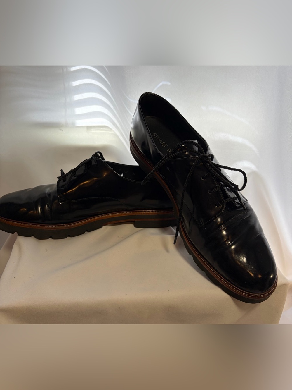 STUART WEITZMAN Black Patent Leather Metro Lace-Up Oxfords size 10N